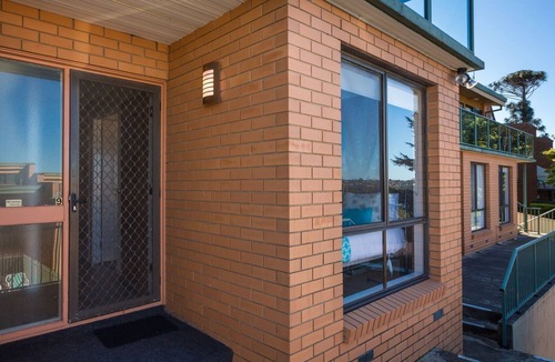 Merimbula Apartment | Panoramic Townhouses (Standard 2 Bedroom Pet Friendly Apartment) - 1+ night