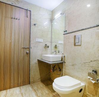 Udaipur Hotel | Pax Hotel Grand Blue 3 min walk from Udaipur city Railway Station