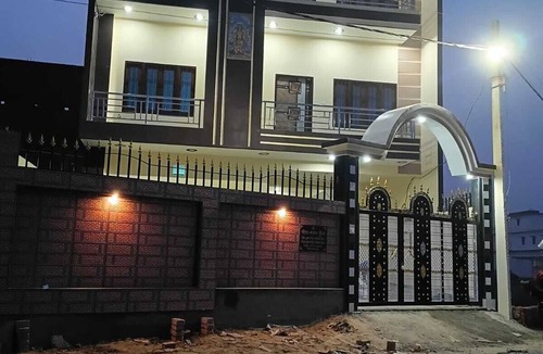 Karchana Apartment | Peaceful 6-bedroom apartment with AC in Varanasi near Stadium & Near Airport