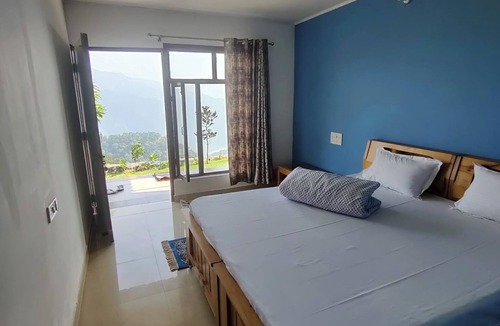 Sirala Hotel | Peaceful Poses Ayurveda & Yoga Retreat