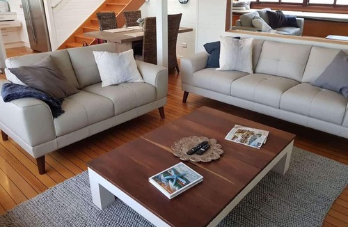 Scotland Island House | Peaceful Scotland Island Retreat | Waters Edge