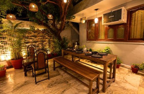 Mount Abu Hotel | Peach stay