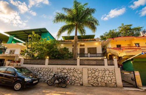 Mount Abu Hotel | Peach stay