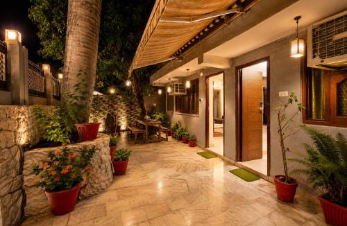Mount Abu Hotel | Peach stay