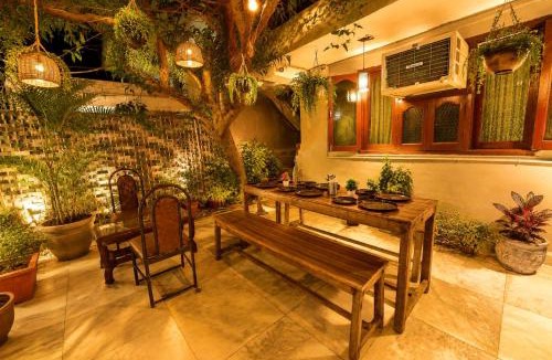 Mount Abu Hotel | Peach stay