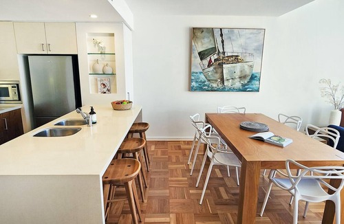 Rushcutters Bay Apartment | Penthouse Apartment With Massive Private Terrace + Parking + 2 Pools + Views