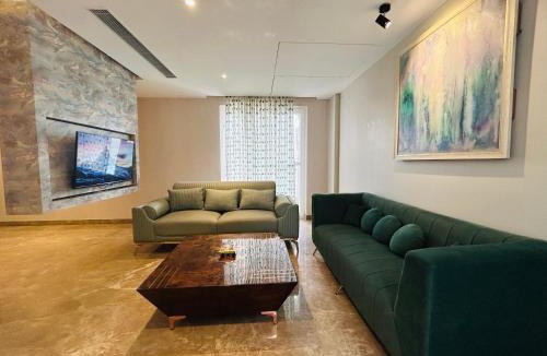 Gurugram Bed & Breakfast | Perch Casa Feliz- Golf Course Road
