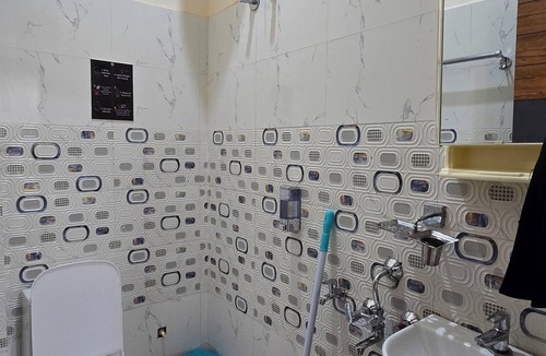 Varanasi House | Perfect 1-bedroom Studio Apartment with AC in Varanasi