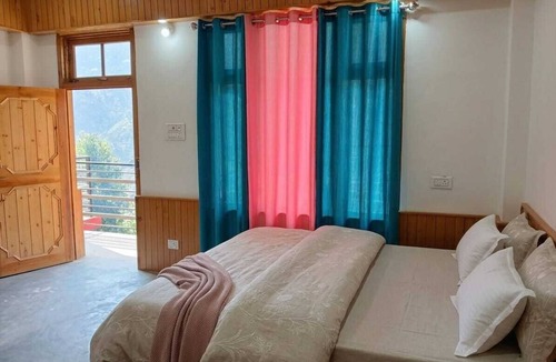 Mohal House | Perfect 6-bedroom in a house with relaxed atmosphere