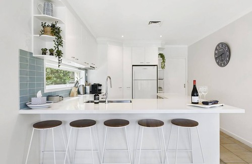 Sorrento House | Pet friendly - Boroondara Getaway 700m to Sorrento Shops 900m to Beach