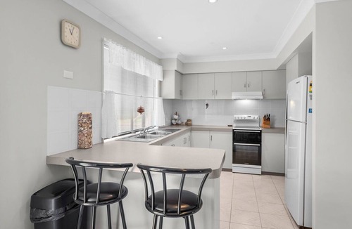 Iluka House | Pete's at Iluka: Quiet Street Living Just Steps from Town
