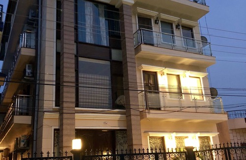 Bullawala Apartment | 'Phoenix' By EKSTAY - 3 Rooms and 3 Baths