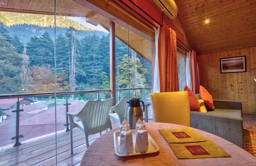 Manali Hotel | Piccadily Hotel Manali