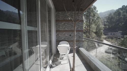 Kasauli Hotel | Pine Needles kasauli
