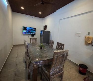 Peermade House | Pine Ridge