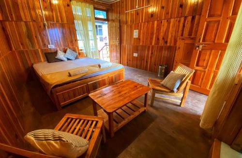 Manali Bed & Breakfast | Pine Tower Inn