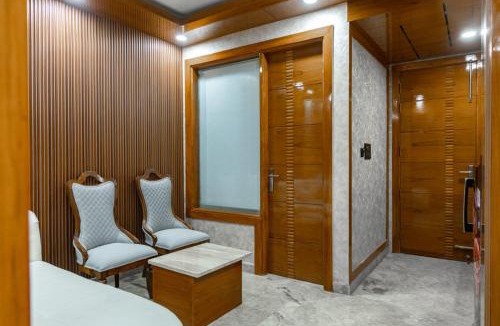 DLF Phase 3 House | Platinum Service Apartment DLF Phase 3 Cyber City