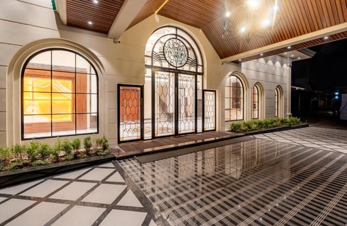 Ujjain Hotel | Playotel Premier, Ujjain