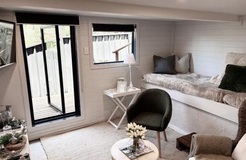 Carey Bay Apartment | Pool Heated Lake Views 1BR Apartment
