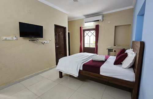 Gauravaddo Hotel | Poonam Grand