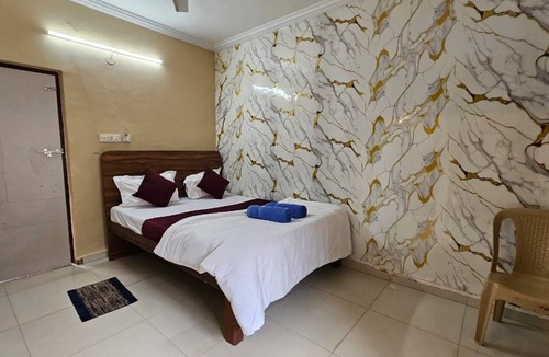 Gauravaddo Hotel | Poonam Grand