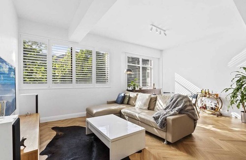 Kings Cross Apartment | Potts Point — Stylish and Spacious Retreat 2BR