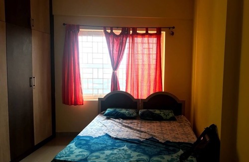 Yeshwanthpur Apartment | Private room in Luxury Apartment near Orion Mall