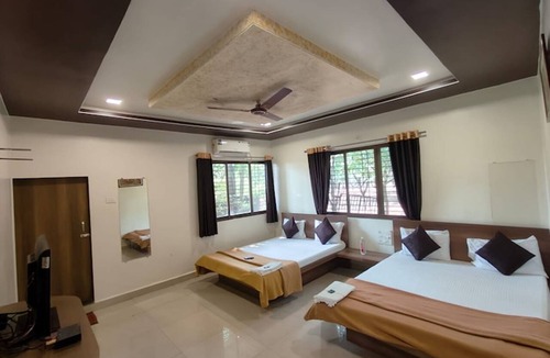 Jawhar Hotel | Prakriti Agro Farm Resort