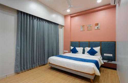 Nadiad Hotel | Prarambh By Siara
