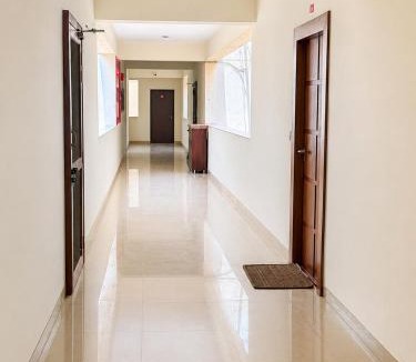 Taj Ganj Apartment | Premium Aura Stays A Peaceful 3BHK Family Retreat