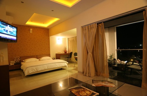 Vadodara Hotel | Pride Biznotel Alkapuri