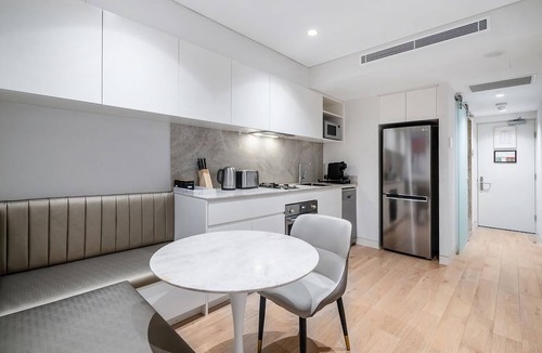 Paddington Apartment | Prime Paddington Apartment with Parking Near CBD