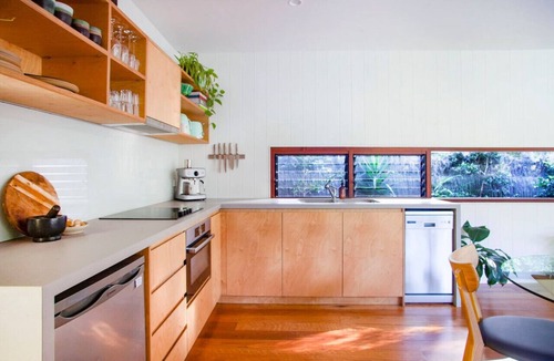 Broken Head House | Private Beachfront Bungalow. Pet-Friendly!