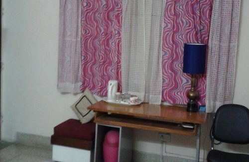 Adarsh Nagar House | Private room located in an affluent area