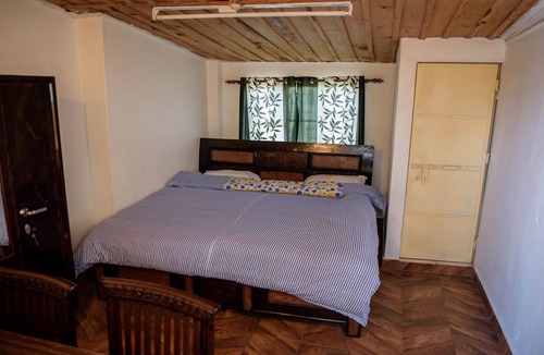 Dehradun House | Private Room near Picture Palace
