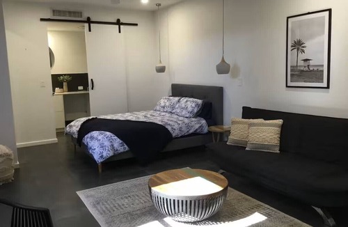 Lennox Head Apartment | Private Studio in Lennox head, 2 mins from the beach & 15mins from Byron Bay