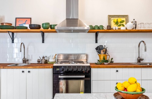 Mittagong Apartment | Private, stylish two bedroom cottage nestled in a spacious park like setting.