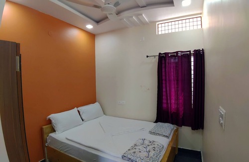 Kamalapur Apartment | Private Two bedrooms flat in Hampi