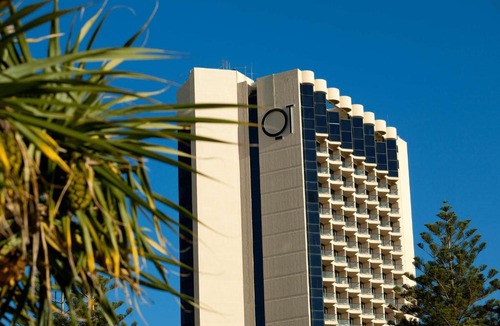 Surfers Paradise Hotel | QT Gold Coast