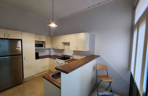 The Rocks Apartment | Quaint terrace house The Rocks