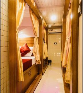 Chandivali Hotel | Qubestay Airport Capsule Hotel & Hostel