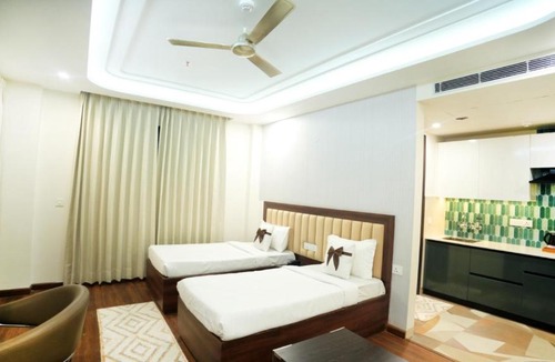 Sushant Lok House | QuickIn Stayz Near Paras Hospital Golf Course Rd Sector 43 Gurgaon