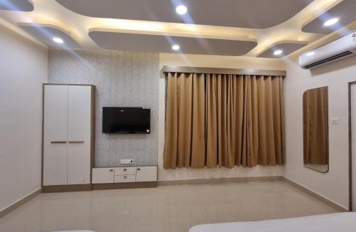 Varanasi House | R J Residency