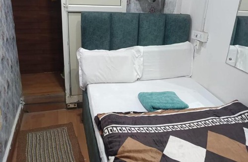 Mathura Hotel | RADHA Homestay