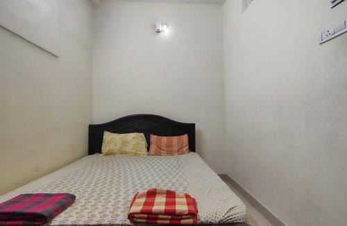 Srirangam Hotel | Radhe Krishna Guest House