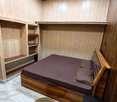 Mahmoorganj House | Rainbow Inn Kashi Vishwanath Temple 4 km