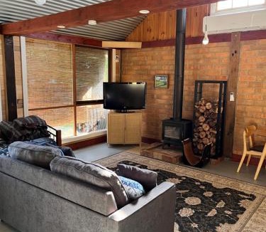 Warrenbayne Apartment | Rainbow Valley Bunkhouse