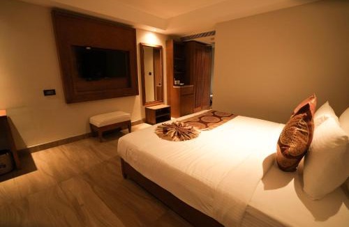 Kanjirappally Hotel | Raj Regent Manarcadu