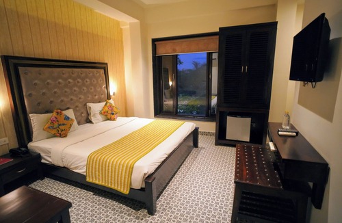 Taj Ganj Hotel | Raj Vilas Agra - Near Taj Mahal