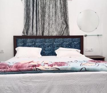 Chhatarpur Hotel | Ram Priya hotel
